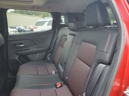 New 2026 Nissan Kicks SR image 13