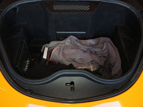 Used 2018 McLaren 570S Spider image 27