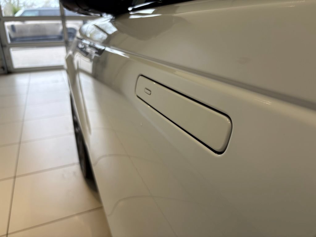 New 2026 Land Rover Range Rover Velar S AWD/4WD image 31