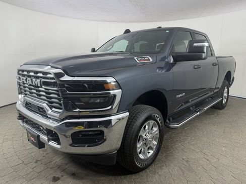 Used 2026 RAM 2500 Big Horn AWD/4WD image 3