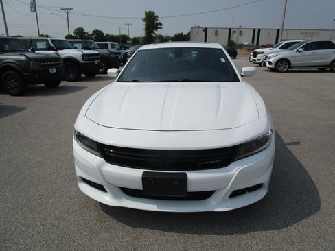 Used 2022 Dodge Charger SXT w/ Leather Interior Group image 2