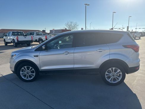 Used 2019 Ford Escape SE image 8