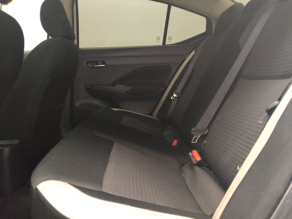 Used 2021 Nissan Versa SV FWD image 18