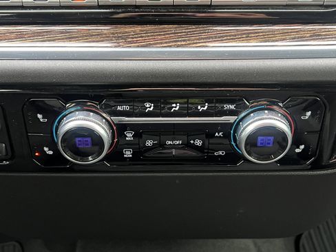 Used 2024 GMC Sierra 1500 SLE image 26