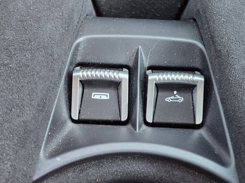 Used 2022 McLaren 720S Performance RWD image 29
