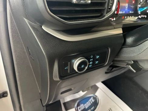 Used 2020 Ford Explorer XLT w/ Equipment Group 202A AWD/4WD image 19