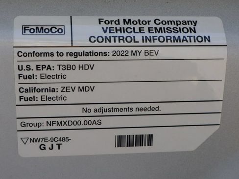 Used 2022 Ford E-Transit Medium Roof RWD image 19