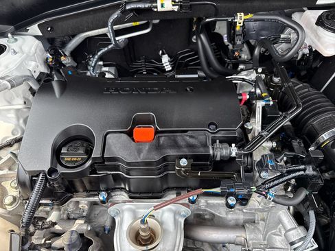 Certified 2025 Honda HR-V LX image 38