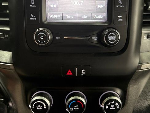 Used 2022 RAM 2500 Tradesman w/ Chrome Appearance Group AWD/4WD image 20
