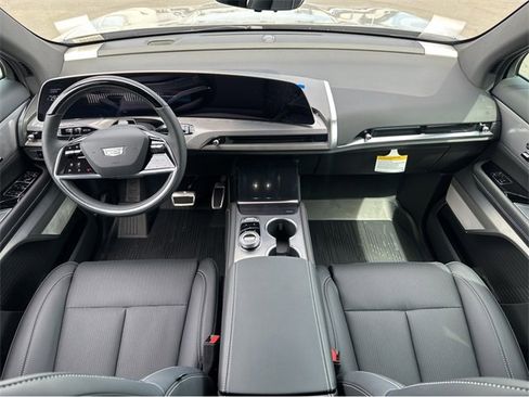 New 2026 Cadillac Vistiq Sport w/ LPO, Floor Liner Package image 8