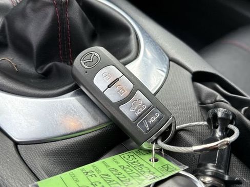 Used 2017 MAZDA MX-5 Miata RF Grand Touring image 23