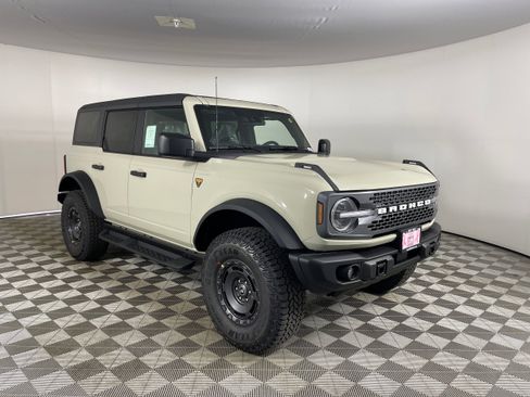 New 2025 Ford Bronco Badlands w/ Sasquatch Package image 7