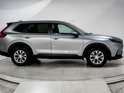 Used 2025 Honda CR-V LX image 11