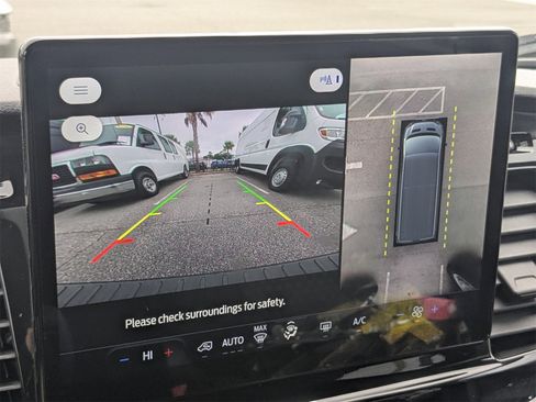 Used 2023 Ford Transit 350 XLT image 22