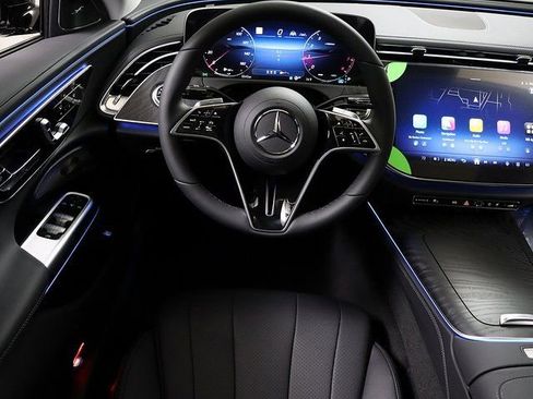 New 2026 Mercedes-Benz E 350 4MATIC Sedan image 14