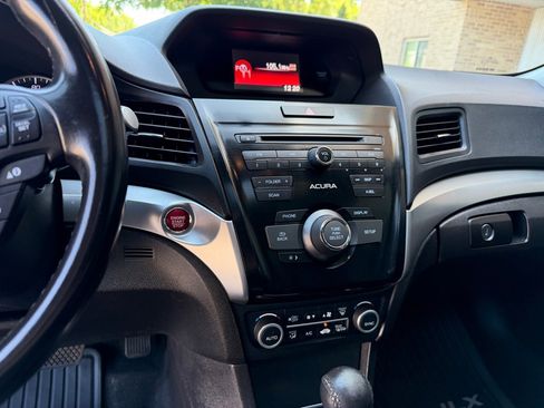 Used 2017 Acura ILX FWD image 12