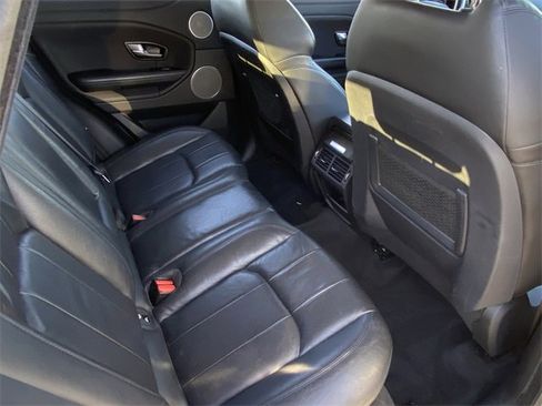 Used 2019 Land Rover Range Rover Evoque SE image 23