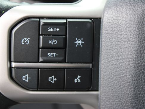 Used 2024 Ford Expedition Max XLT RWD image 20