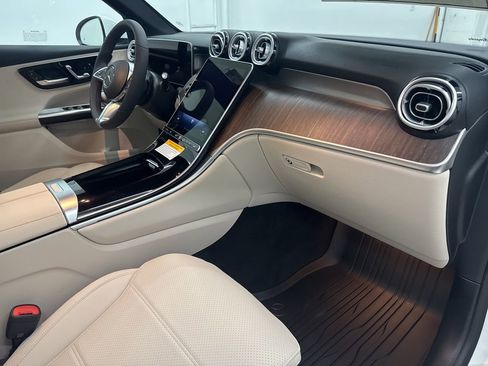 New 2026 Mercedes-Benz GLC 300 4MATIC image 28