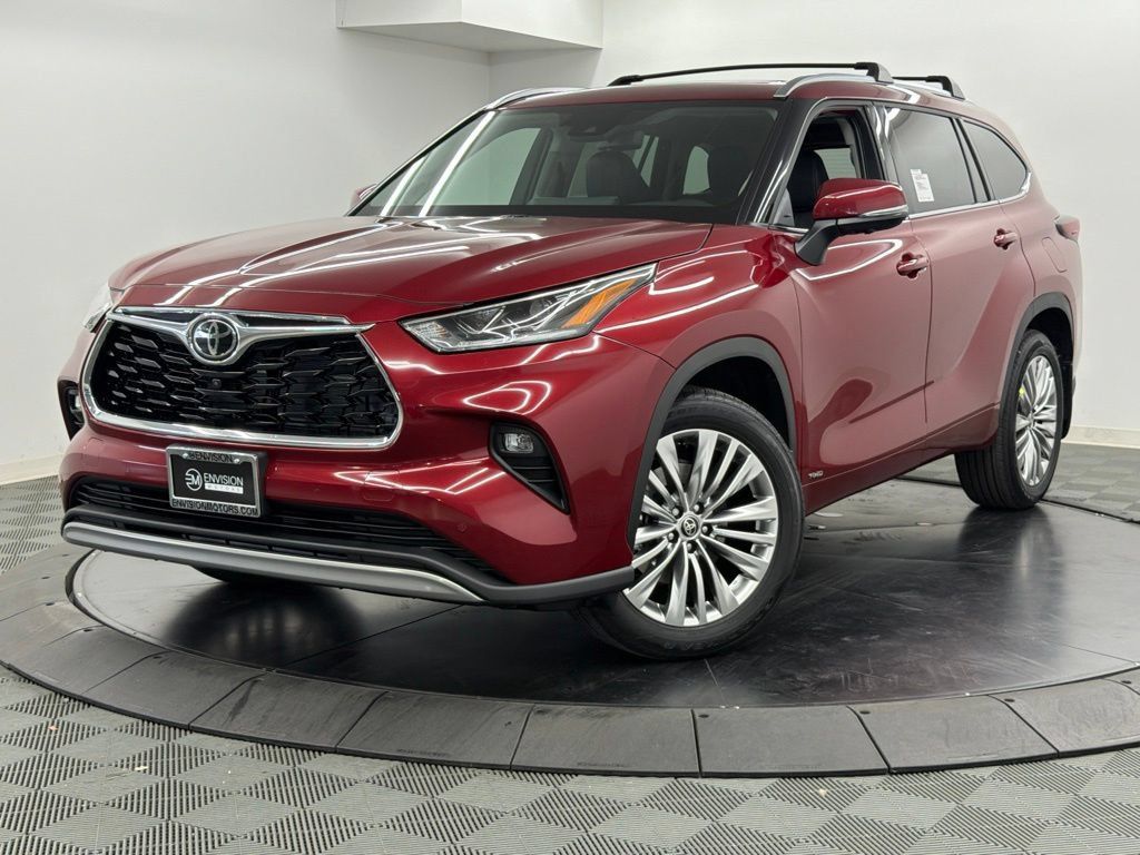 New 2026 Toyota Highlander Platinum AWD/4WD image 2