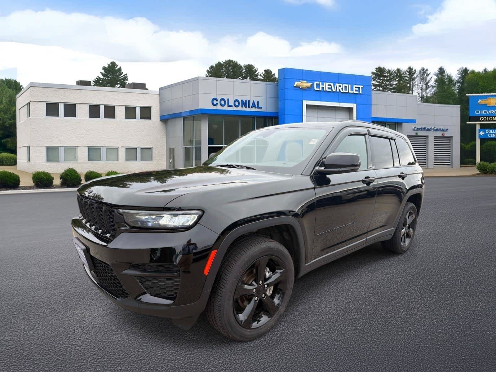Used 2023 Jeep Grand Cherokee Altitude AWD/4WD image 1