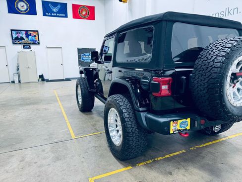 Used 2019 Jeep Wrangler Rubicon AWD/4WD image 23