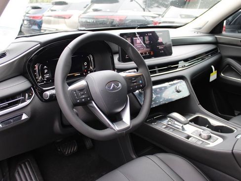 Certified 2025 INFINITI QX60 Luxe image 4