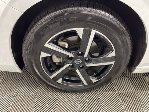 Used 2025 Nissan Sentra SV image 32