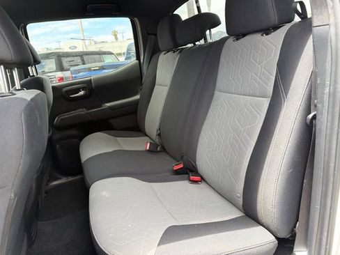 Used 2023 Toyota Tacoma TRD Off-Road w/ Advanced Technology Package AWD/4WD image 18