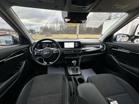 Used 2024 Kia Seltos S image 22