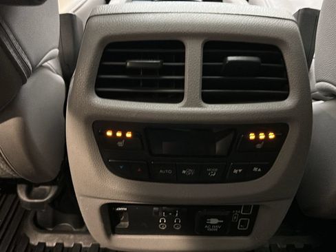 Used 2019 Honda Pilot Touring image 28