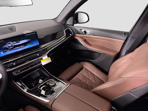 New 2026 BMW X5 xDrive40i w/ M Sport Package image 24