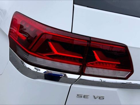 Used 2023 Volkswagen Atlas SE w/ Black Wheel Package image 29