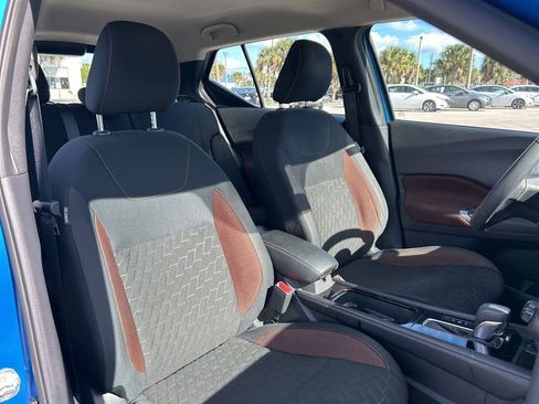 Used 2023 Nissan Kicks SR image 39
