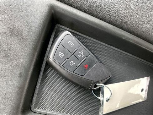 Used 2025 Chevrolet Silverado 2500 Custom w/ Custom Value Package image 11