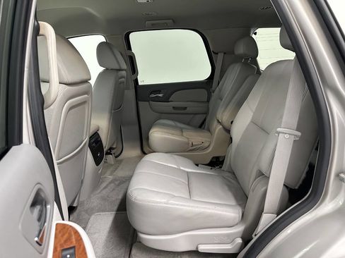 Used 2008 GMC Yukon SLT w/ SLT Preferred Equipment Group image 10