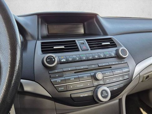 Used 2012 Honda Accord LX image 9