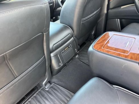 Used 2019 INFINITI QX80 Luxe w/ All-Season Package AWD/4WD image 12