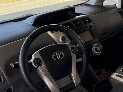 Used 2014 Toyota Prius V Two image 20