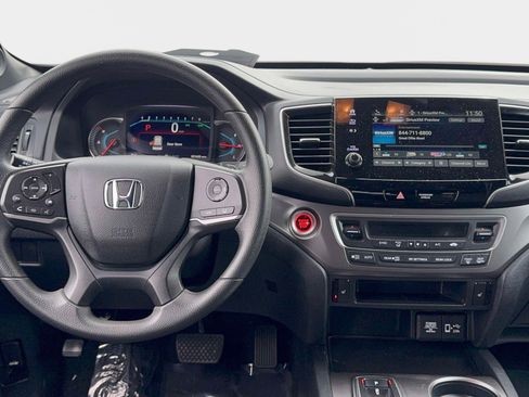 Used 2022 Honda Pilot Sport image 11