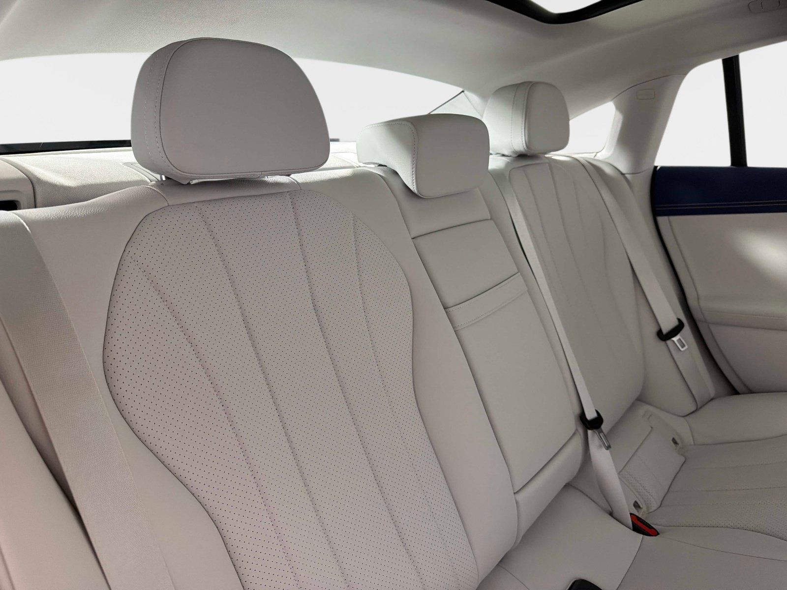 Used 2026 Mercedes-Benz EQE 320+ Sedan image 30