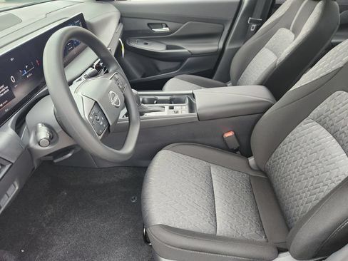 New 2026 Nissan Sentra SV FWD image 9