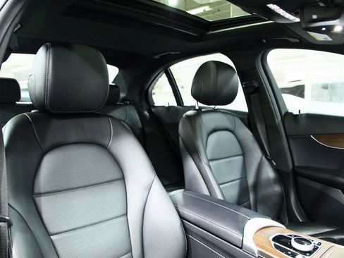 Used 2019 Mercedes-Benz C 300 4MATIC Sedan image 24