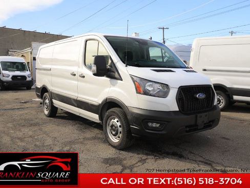Used 2023 Ford Transit 250 Low Roof image 3