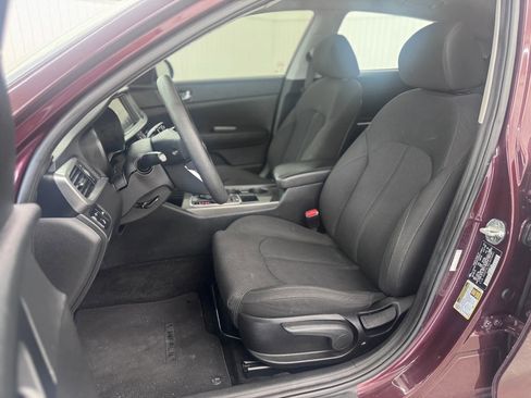 Used 2020 Kia Optima LX image 9