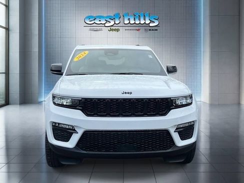 Certified 2024 Jeep Grand Cherokee Limited w/ Black Appearance Package AWD/4WD image 2