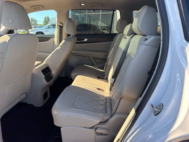 Used 2024 Volkswagen Atlas SEL Premium R-Line AWD/4WD image 26