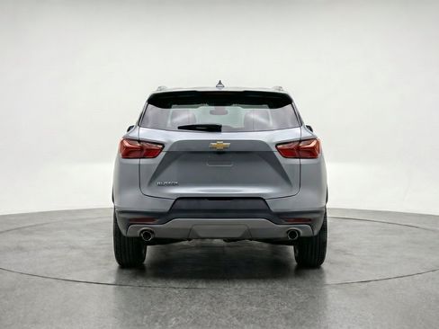 Used 2025 Chevrolet Blazer LT FWD image 7