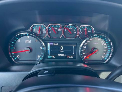 Used 2018 Chevrolet Silverado 1500 LT w/ All Star Edition image 32