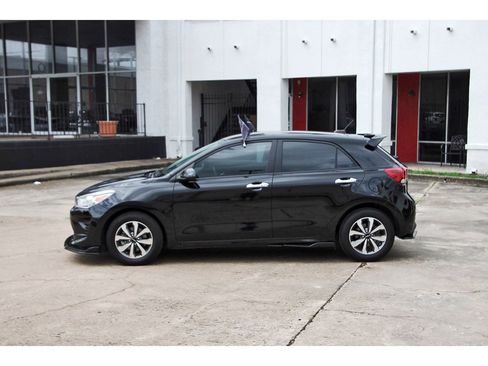 Certified 2023 Kia Rio S w/ Technology Package FWD image 4